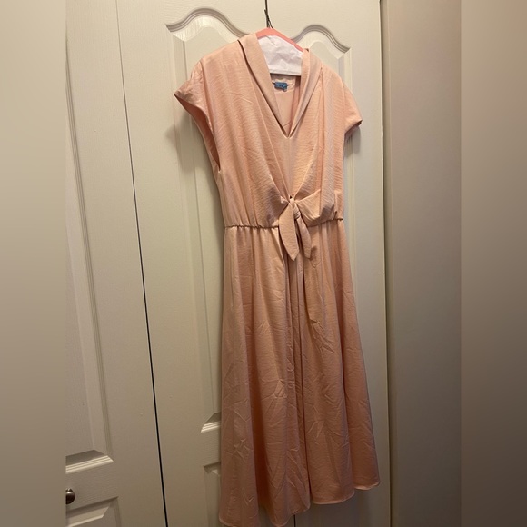 Dresses from Spring Sale at Nordstrom and Off Saks 5th Ave. Sizes range 12-16 . - Picture 4 of 16